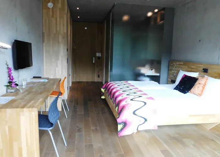 De L'ecluse Superior Hotel 3*