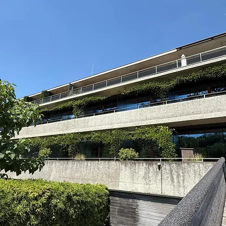 מלון De L'ecluse Superior 3*