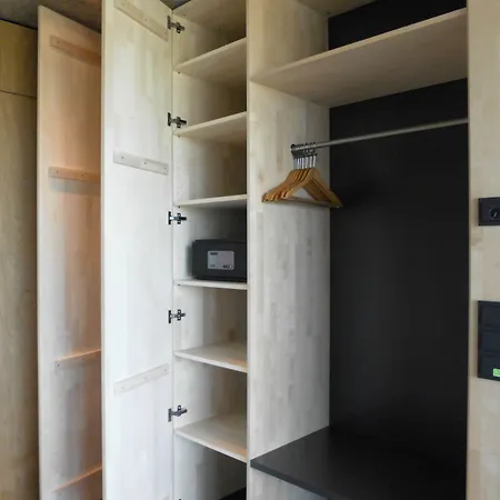 De L'ecluse Superior 호텔 3*