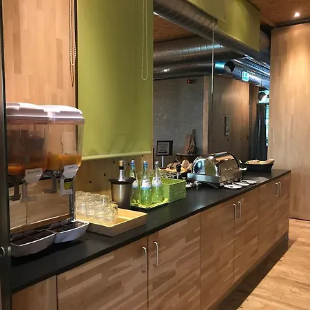 De L'ecluse Superior מלון