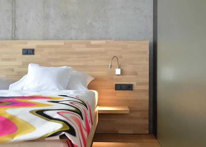 Hotel De L'ecluse Superior 3*