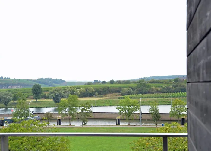 De L'ecluse Superior