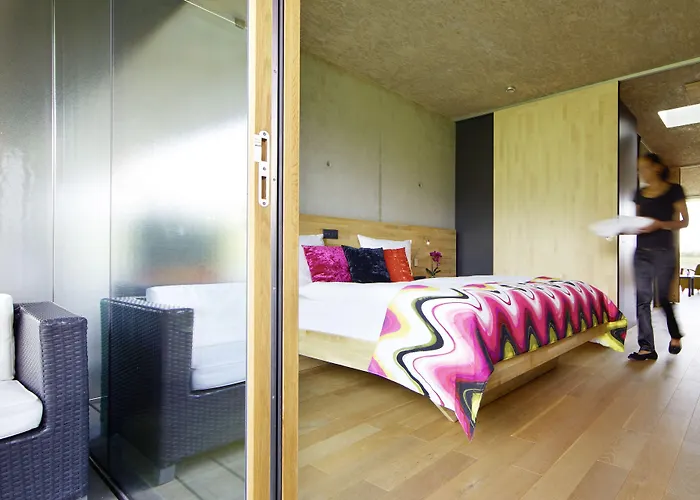 Hotel De L'ecluse Superior 3*