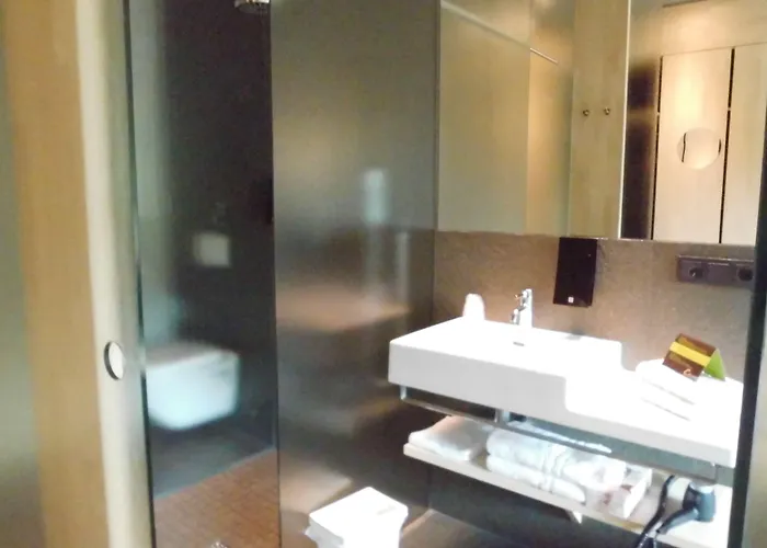 Hotel De L'ecluse Superior 3*